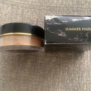 Loose powder highlighter